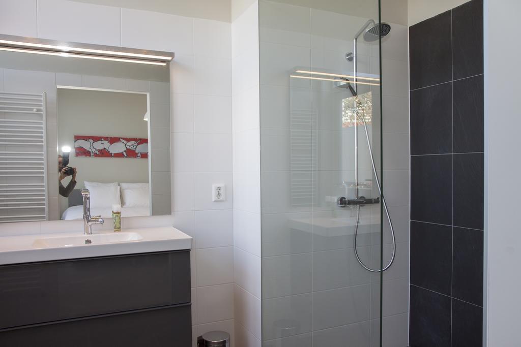 Savina City Centre Apartment Near Beach, Station And Shops Zandvoort Room photo
