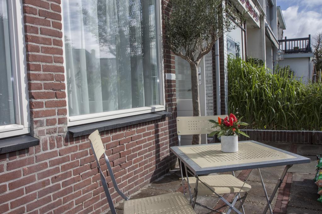 Savina City Centre Apartment Near Beach, Station And Shops Zandvoort Room photo