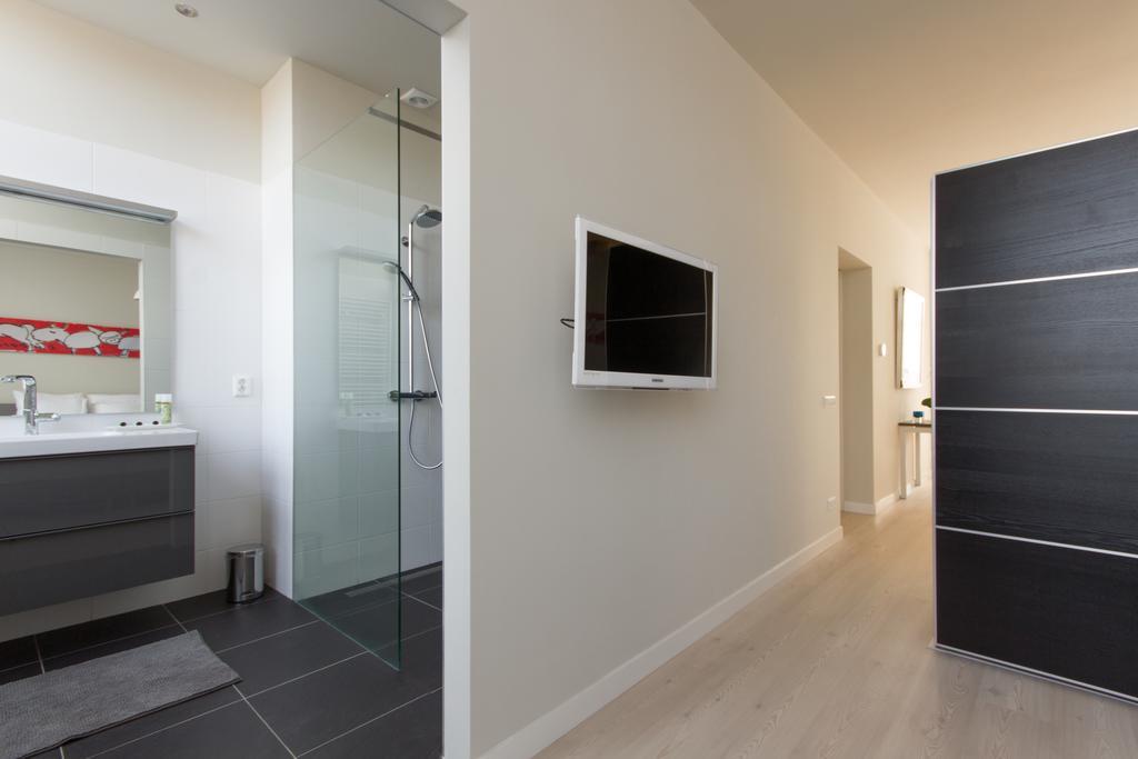 Savina City Centre Apartment Near Beach, Station And Shops Zandvoort Room photo