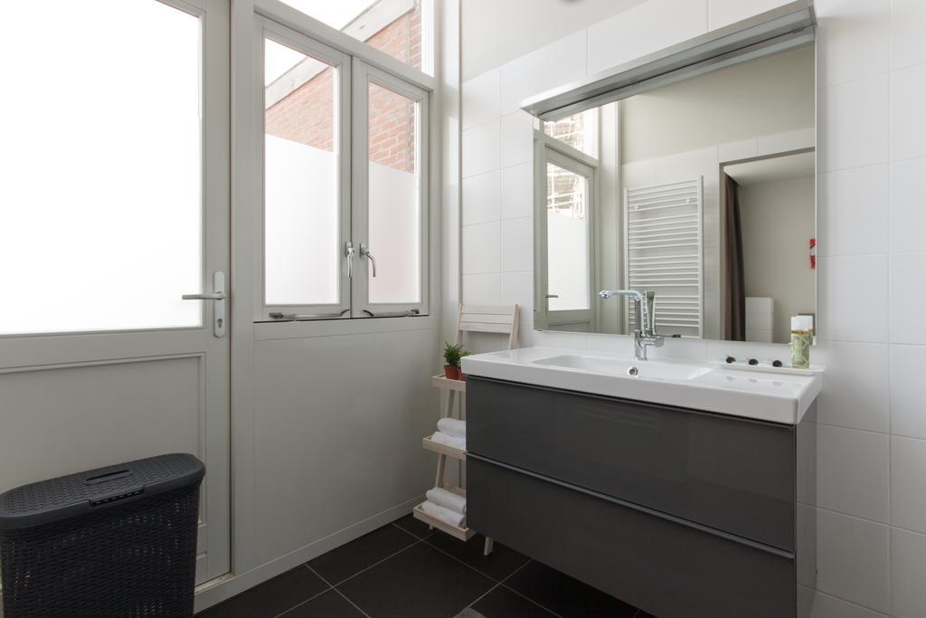 Savina City Centre Apartment Near Beach, Station And Shops Zandvoort Room photo